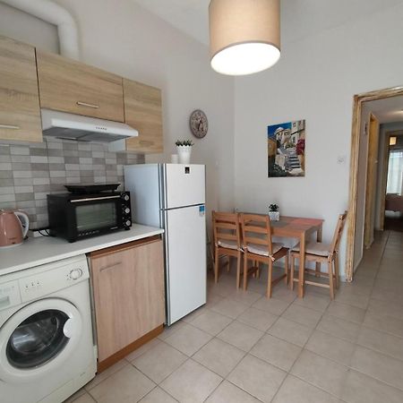 Elegant Central Apartment In Volos Buitenkant foto